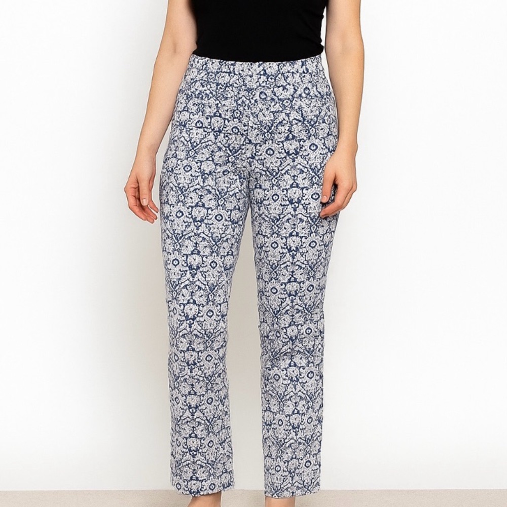 NWT Charter Club Blue & White Woman’s Print Pants Size 8 Tummy Slimming